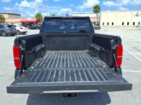 Used 2024 Toyota Tacoma SR AWD/4WD image 18