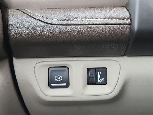 Certified 2018 GMC Acadia Denali w/ Technology Package image 18