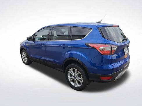 Used 2017 Ford Escape SE FWD image 3