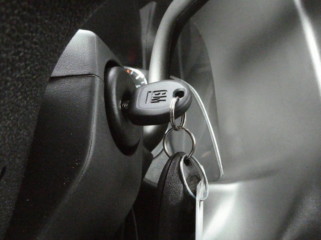 Used 2025 GMC Savana 3500 w/ Power Convenience Package RWD image 7