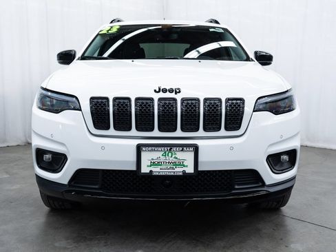 Used 2023 Jeep Cherokee Altitude Lux AWD/4WD image 2