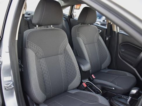 Used 2014 Ford Fiesta SE w/ Equipment Group 201A image 17