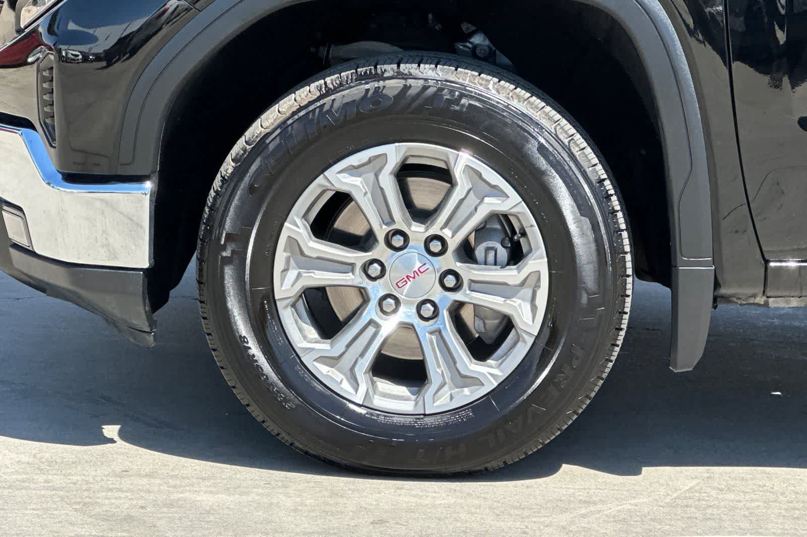 Used 2025 GMC Sierra 1500 SLT RWD image 36