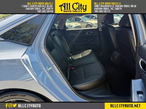 Used 2022 Honda Civic Touring image 27