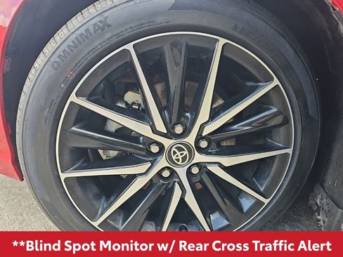 Used 2023 Toyota Camry SE w/ Convenience Package FWD image 4