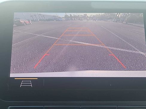 Used 2020 Chevrolet Equinox Premier image 23