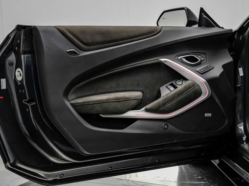 Used 2018 Chevrolet Camaro ZL1 RWD image 84