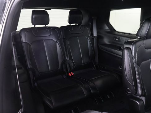 Used 2024 Jeep Grand Cherokee L Limited w/ Luxury Tech Group II image 41