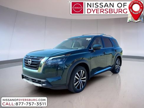 Used 2025 Nissan Pathfinder Platinum w/ Cargo Package FWD image 7