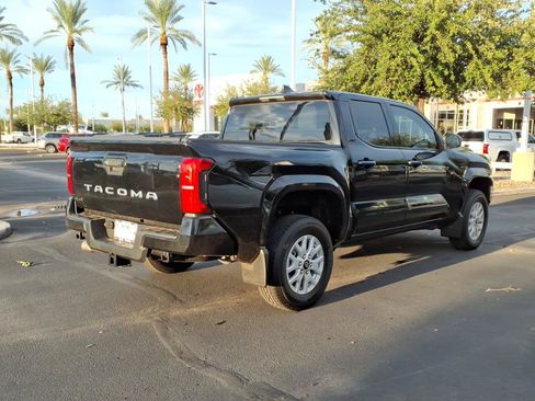 Certified 2025 Toyota Tacoma SR5 AWD/4WD image 4