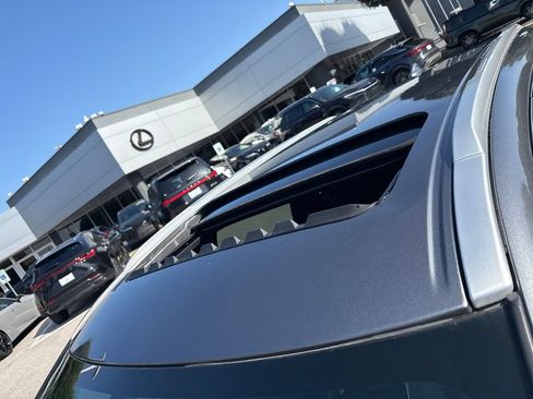 Used 2020 INFINITI QX60 Luxe w/ Edition 30 Essential Package FWD image 10