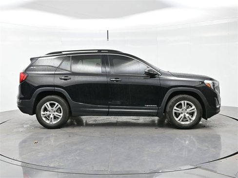 Used 2020 GMC Terrain SLE w/ Driver Convenience Package image 8