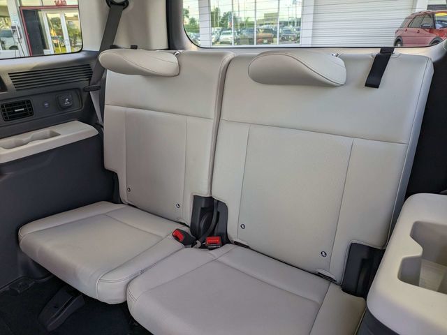 Used 2025 Hyundai Santa Fe Calligraphy FWD image 14