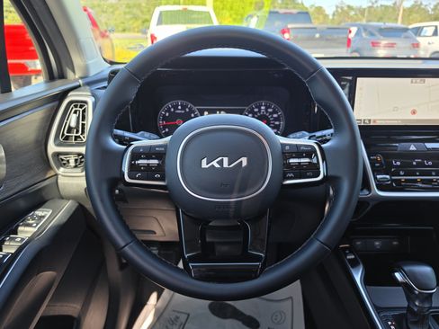 Used 2022 Kia Sorento S AWD/4WD image 19