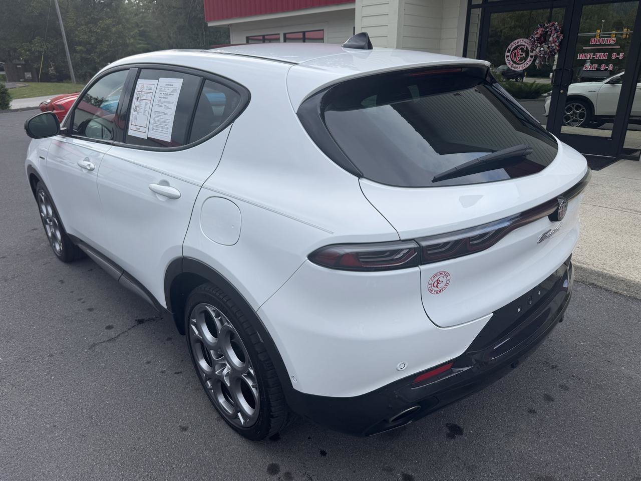 Used 2024 Alfa Romeo Tonale Veloce w/ Active Assist Package AWD/4WD image 5