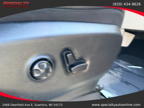 Used 2018 Chrysler Pacifica Limited FWD image 37