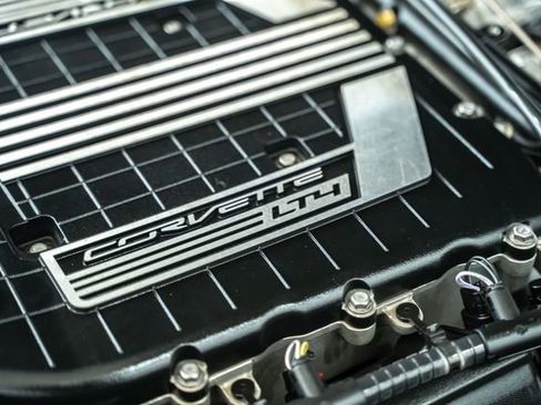 Used 2015 Chevrolet Corvette Z06 w/ 3LZ Preferred Equipment Group image 32