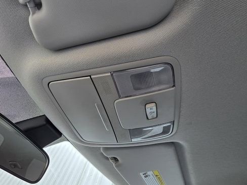 Used 2025 Kia Soul LX image 23