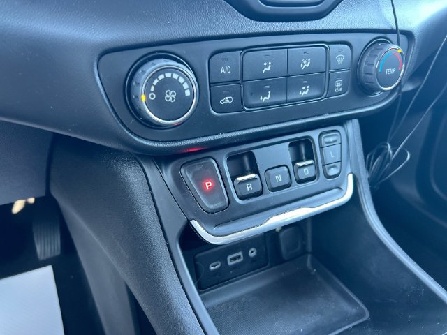 Used 2018 GMC Terrain SLE FWD image 22