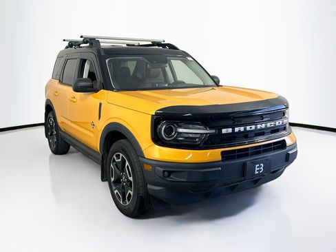 Used 2022 Ford Bronco Sport Outer Banks w/ Tech Package AWD/4WD image 3