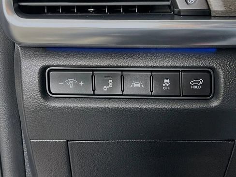 Used 2022 Kia Telluride SX w/ SX Prestige Package image 11