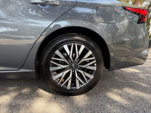 Used 2025 Nissan Altima 2.5 SV image 23