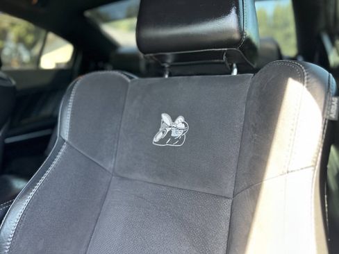 Used 2018 Dodge Charger R/T Scat Pack w/ Dynamics Package RWD image 18