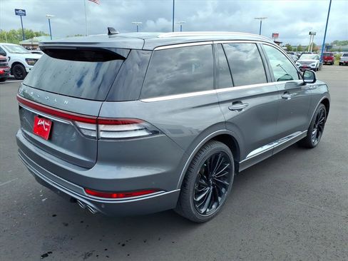 Used 2021 Lincoln Aviator Reserve w/ Equipment Group 208A image 6