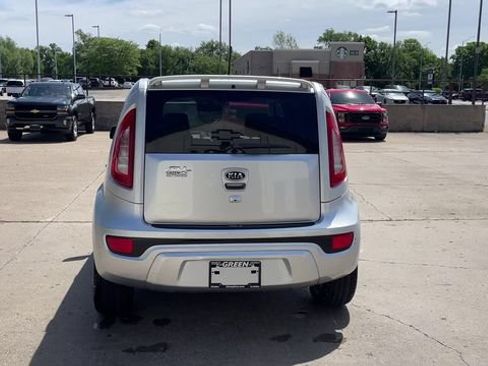 Used 2012 Kia Soul ! FWD image 7