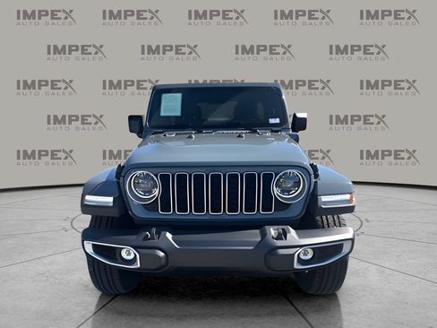 Used 2025 Jeep Wrangler Unlimited Sahara AWD/4WD image 8