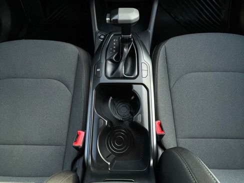 Used 2025 Kia K4 LXS image 19