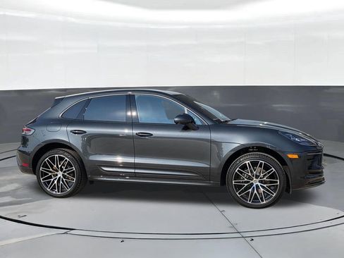 Used 2025 Porsche Macan AWD/4WD image 7