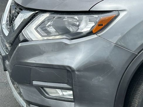 Used 2018 Nissan Rogue SV w/ Premium Package AWD/4WD image 11
