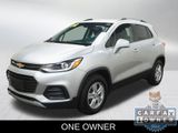Used 2018 Chevrolet Trax LT w/ LT Convenience Package image 2