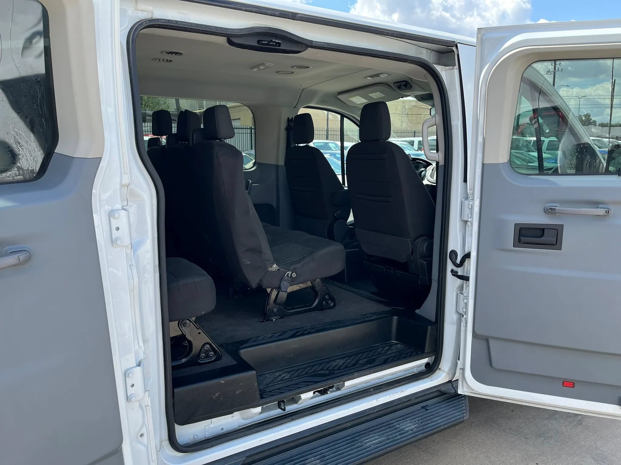 Used 2018 Ford Transit 350 XL RWD image 26