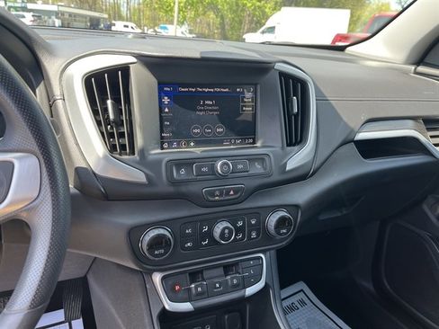 Used 2023 GMC Terrain SLE w/ Driver Convenience Package AWD/4WD image 24