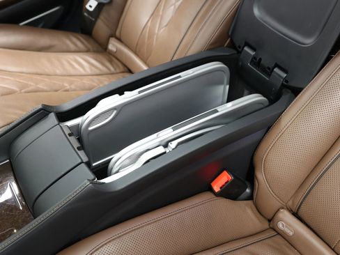 Used 2016 Mercedes-Benz Maybach S 600 image 58