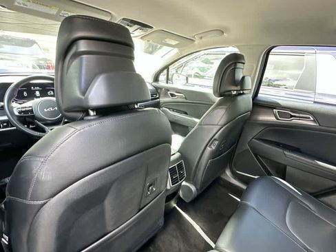 Certified 2025 Kia Sportage EX FWD image 16