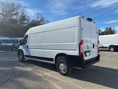 Used 2025 RAM ProMaster 2500 w/ Convenience Group FWD image 8