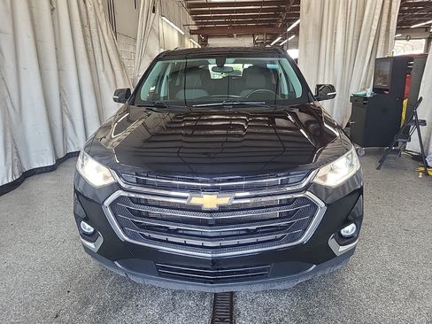 Used 2020 Chevrolet Traverse LT FWD image 2