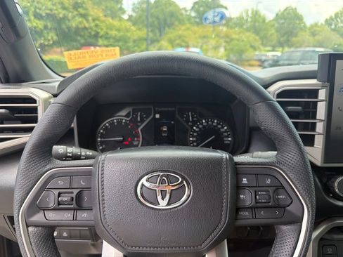 Used 2025 Toyota Tundra SR5 w/ SR5 Premium Package AWD/4WD image 5