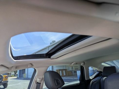 Used 2021 Acura TLX FWD image 16