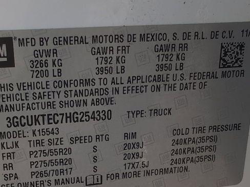 Used 2017 Chevrolet Silverado 1500 High Country AWD/4WD image 29