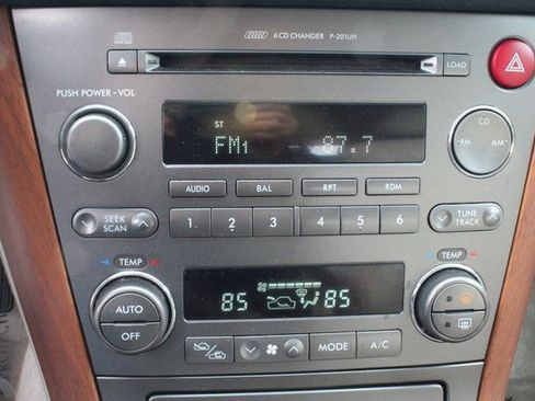 Used 2005 Subaru Outback 3.0R L.L. Bean image 31