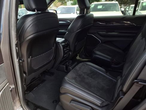 Used 2022 Jeep Grand Cherokee L Laredo AWD/4WD image 18