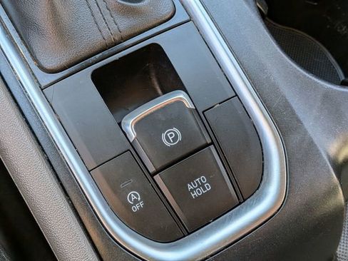 Used 2019 Hyundai Santa Fe SE image 24