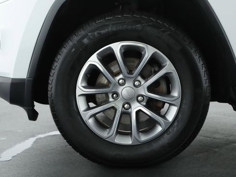 Used 2015 Jeep Grand Cherokee Limited image 21