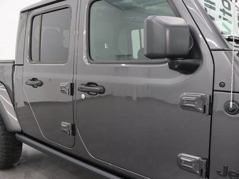 Used 2023 Jeep Gladiator Sport AWD/4WD image 24