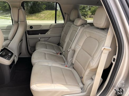 Used 2018 Lincoln Navigator Reserve AWD/4WD image 26
