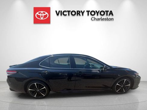 Used 2018 Toyota Camry XSE FWD image 6